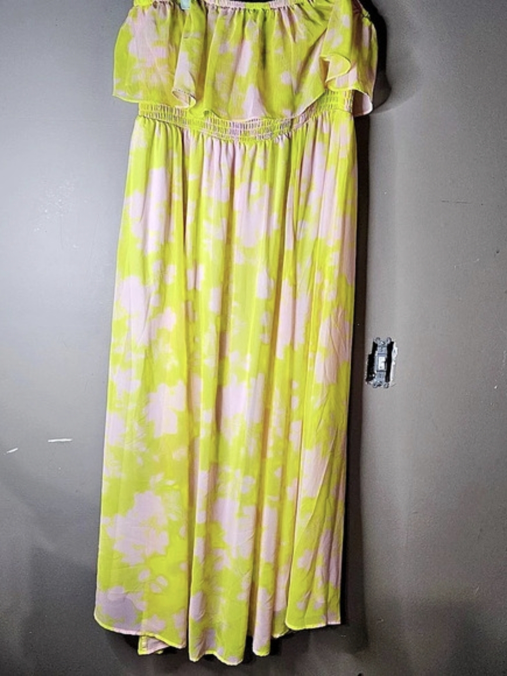 TORRID Floral Maxi Dress in Yellow & Pink Size 2 Like New Ptp 19"